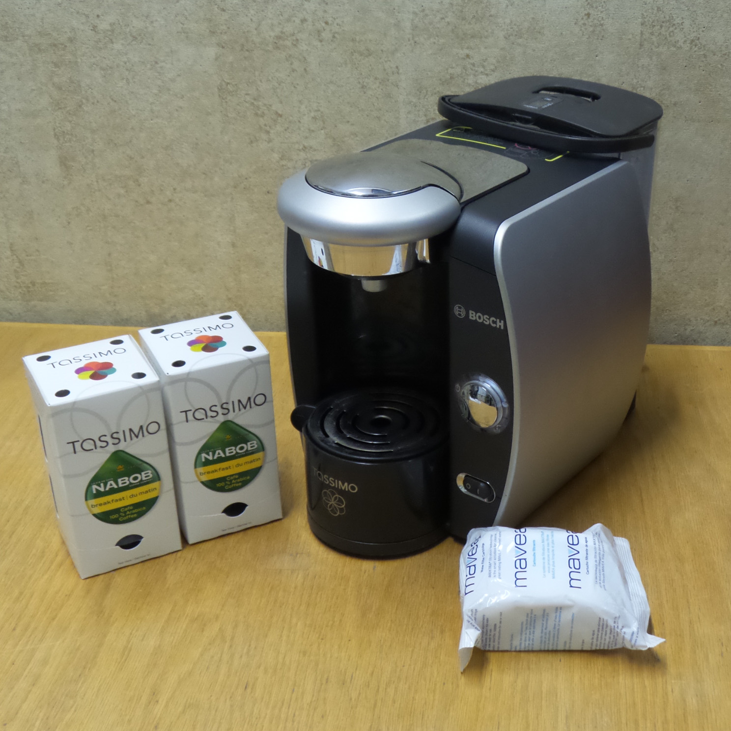 Bosch Tassimo TAS4615UC T65 Coffee Brewing System Allsold.ca Buy & Sell Used Office